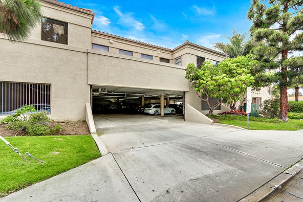 601 W 19th St, Costa Mesa, CA 92627